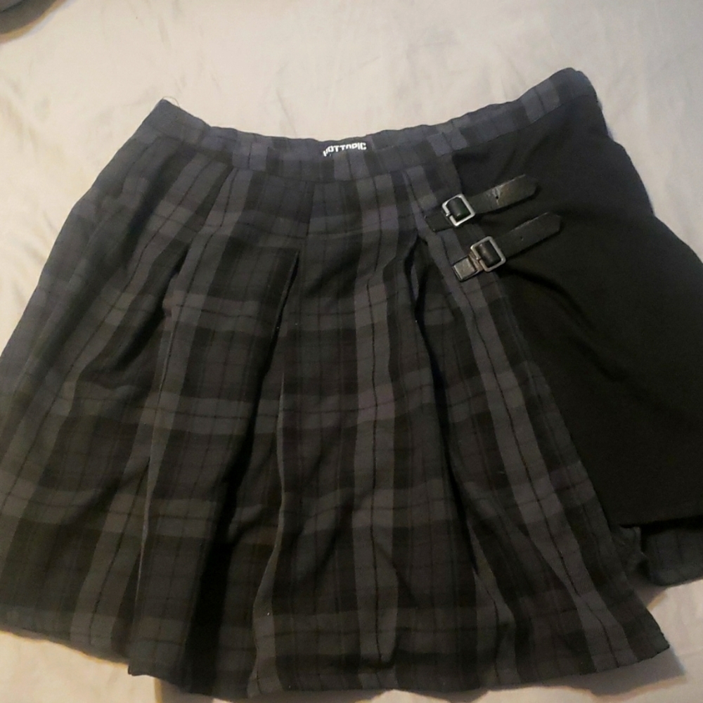 Hot Topic size XL please plaid skater skirt